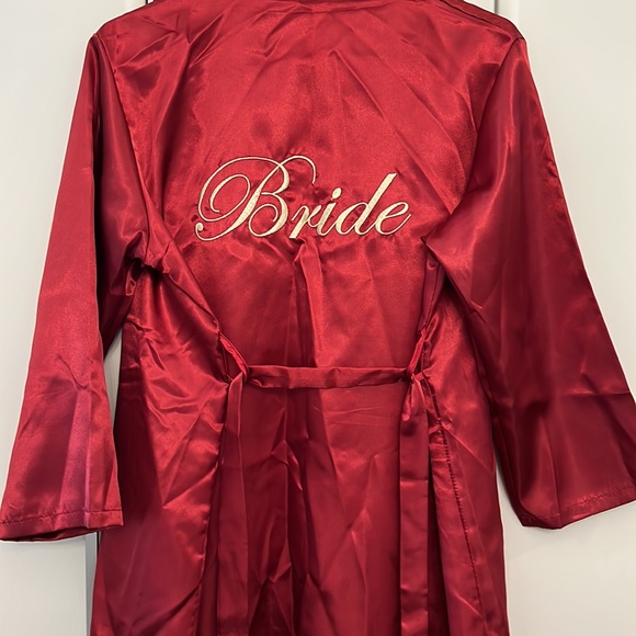 Bride Two-piece Silk Nightie and Robe - Red - Picture 11 of 12